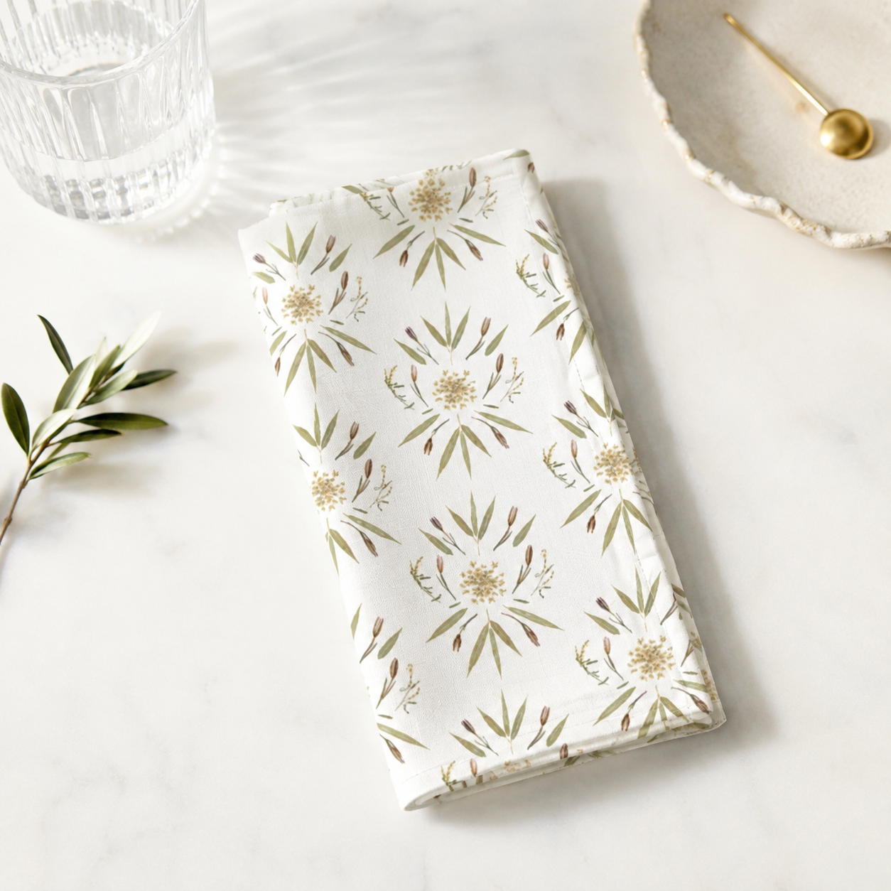 Queen Anne's Quiet Magic Napkin