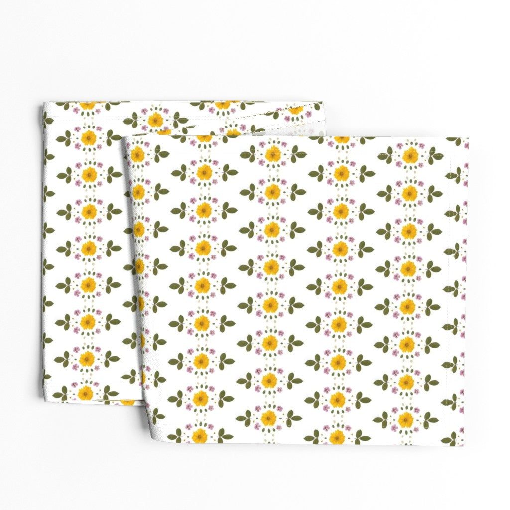 The Bee's Knees Table Runner