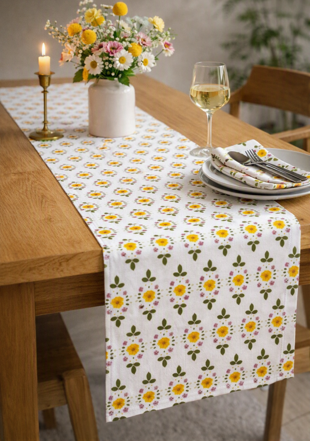 The Bee's Knees Table Runner